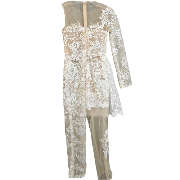 Nwt Ballbella Ivory/Nude Illusion Lace One Shoulder Longsleeve Bridal /Jumpsuit - Picture 4 of 16